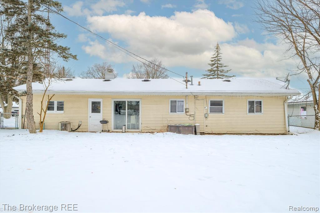 6155 Westdale Drive, Grand Blanc, MI 48439 — Photo 34