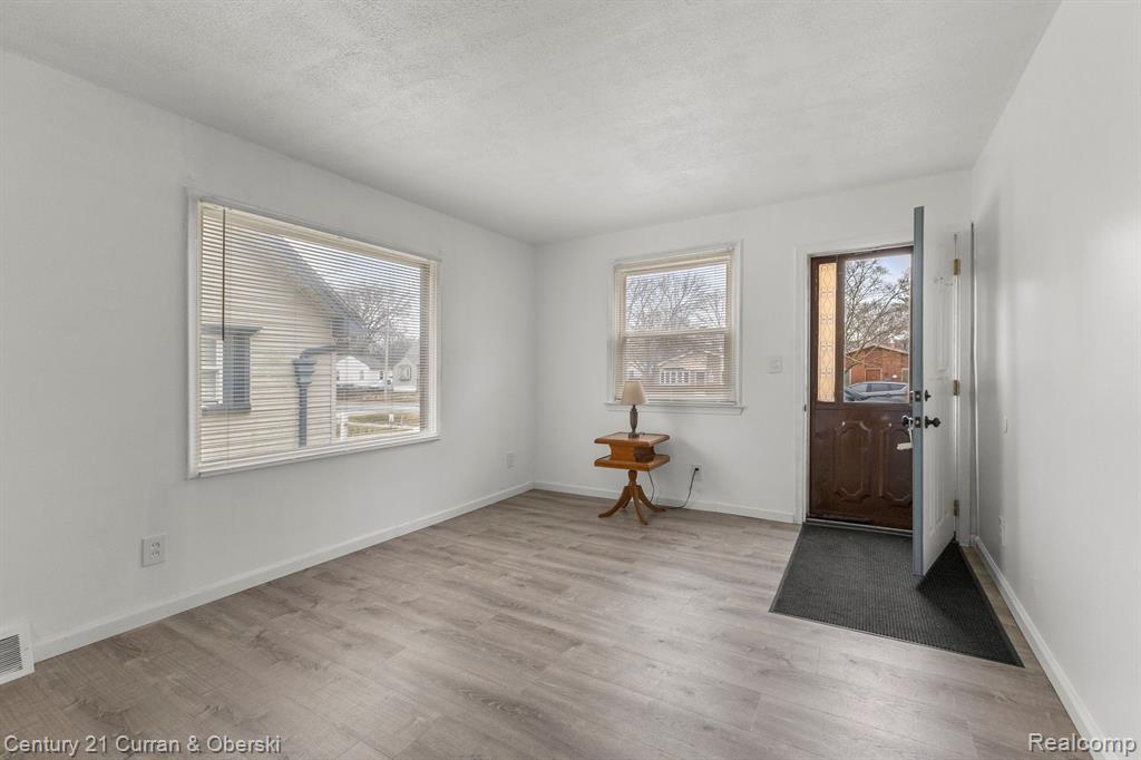 7157 CHEROKEE Street, Taylor, MI 48180 — Photo 5