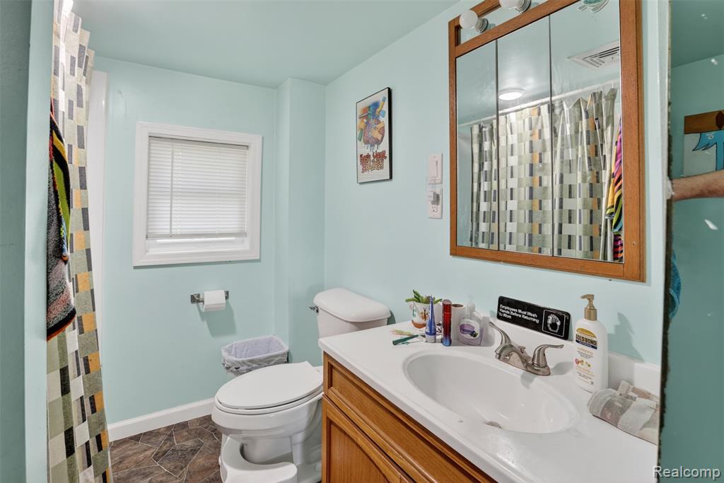 5660 Tittabawassee Road, Saginaw, MI 48604 — Photo 16