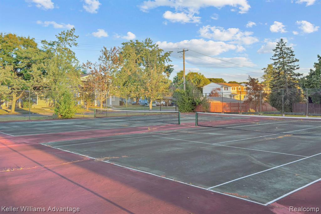 26692 Summerdale Drive, Southfield, MI 48033 — Photo 38