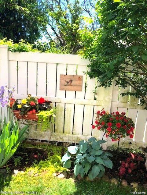 21336 E GLEN HAVEN Circle, Northville, MI 48167 — Photo 24
