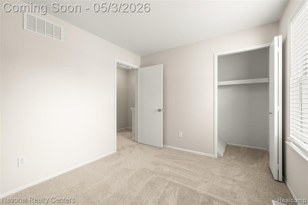 35963 Fair Oaks Court Court, Farmington, MI 48331 — Photo 28