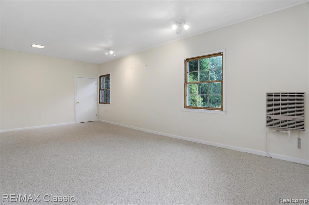 830 JONATHAN Lane, Bloomfield Hills, MI 48302 — Photo 32