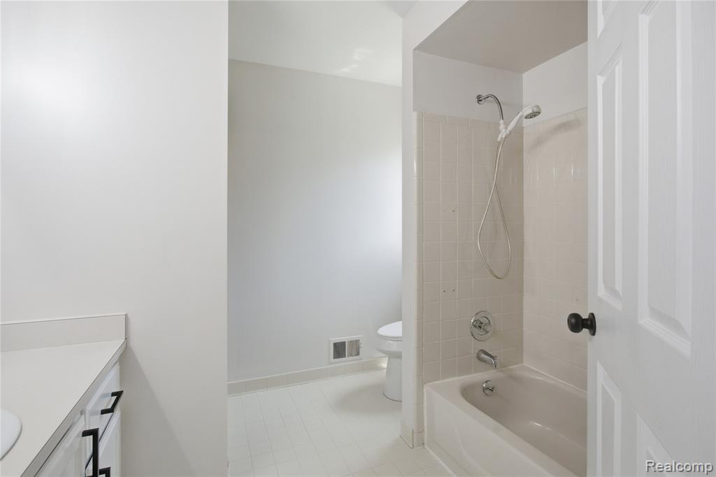 52658 Stag Ridge Drive, Macomb, MI 48042 — Photo 22