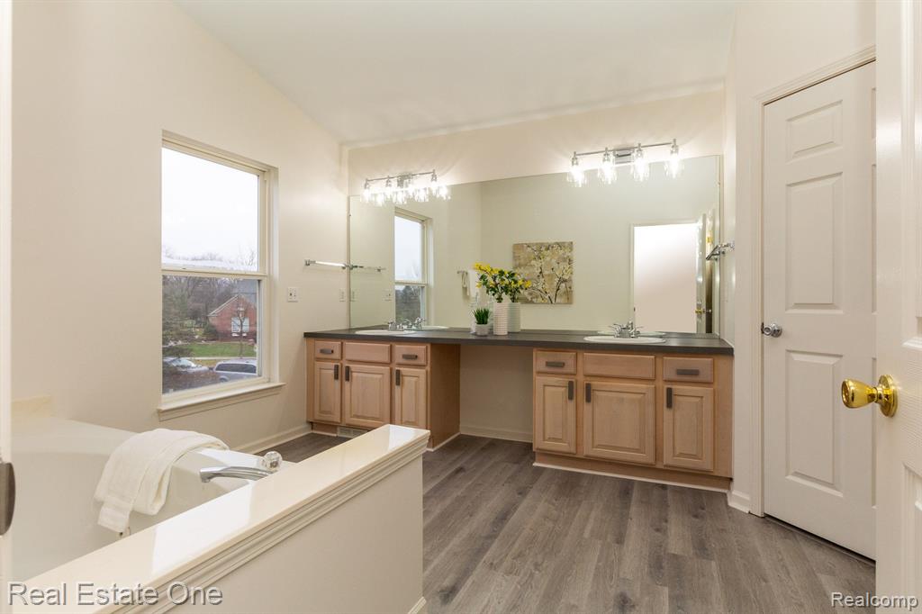 3281 NIAGARA Avenue, Canton, MI 48188 — Photo 27