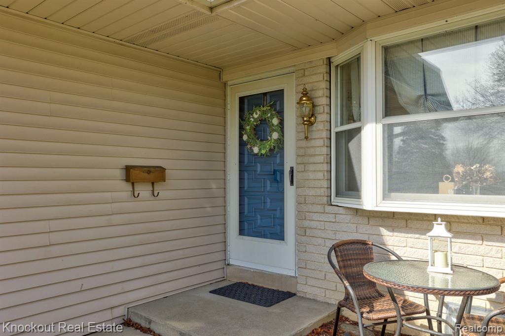 239 Churchgrove Road, Frankenmuth, MI 48734 — Photo 4