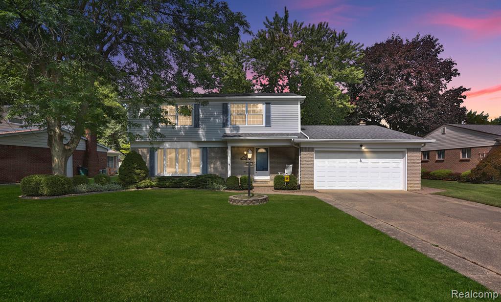 4251 WASHINGTON CRESCENT Drive, Troy, MI 48085 — front exterior