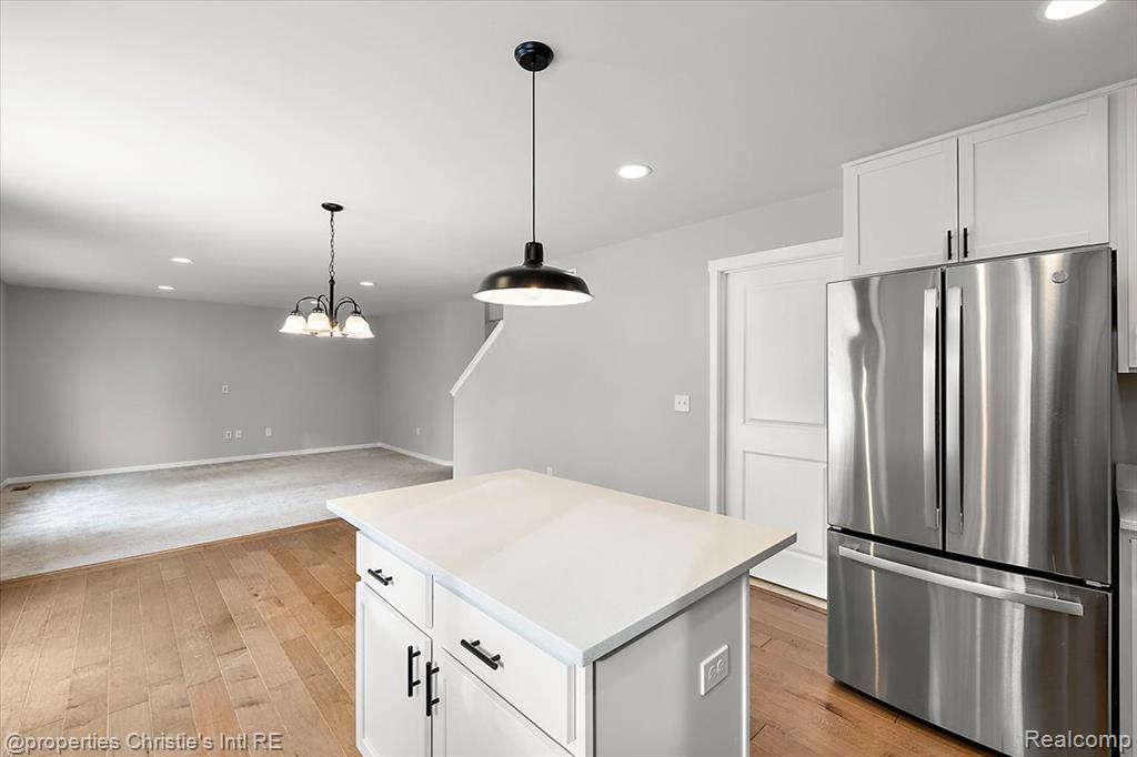 8740 Oak Ridge Trail, Westland, MI — Photo 15