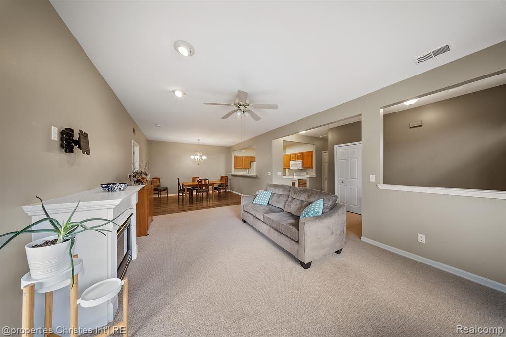 1758 FLAGSTONE Circle, 3, Rochester, MI 48307 — Photo 6