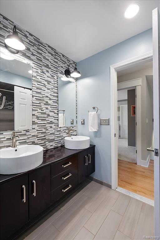 7828 Brookpines Drive, Clarkston, MI 48348 — Photo 29