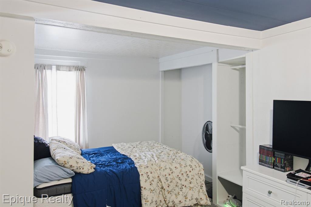 324 E Center Street, Petersburg, MI 49270 — Photo 9