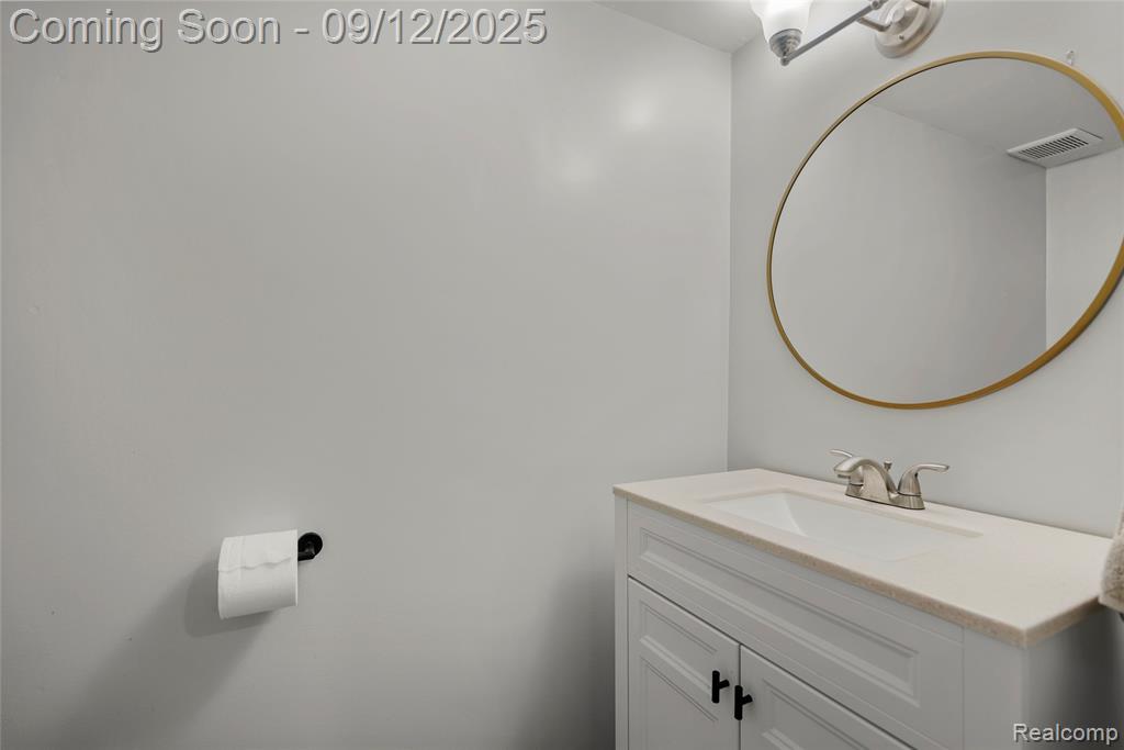 577 Bagley Street, Lake Orion, MI 48362 — Photo 22