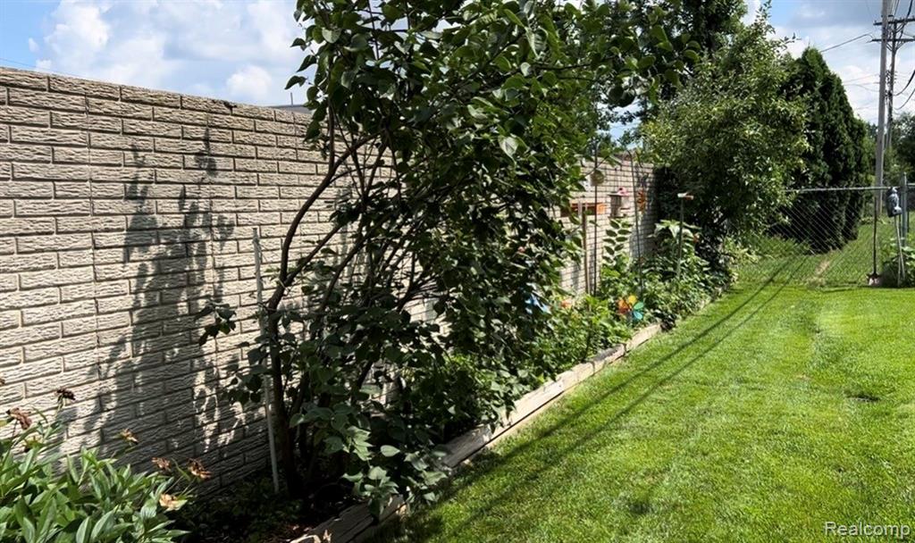 7322 E Frumin Court, Westland, MI — Photo 23