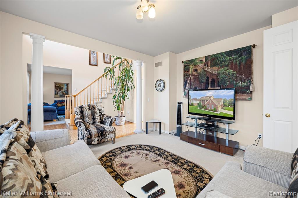 41659 Touchstone Drive, Sterling Heights, MI 48314 — Photo 8