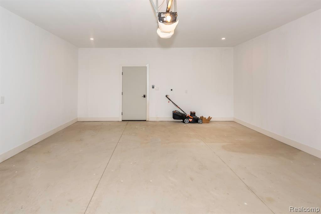 7540 Churchill Street, C20, Detroit, MI 48206 — Photo 20