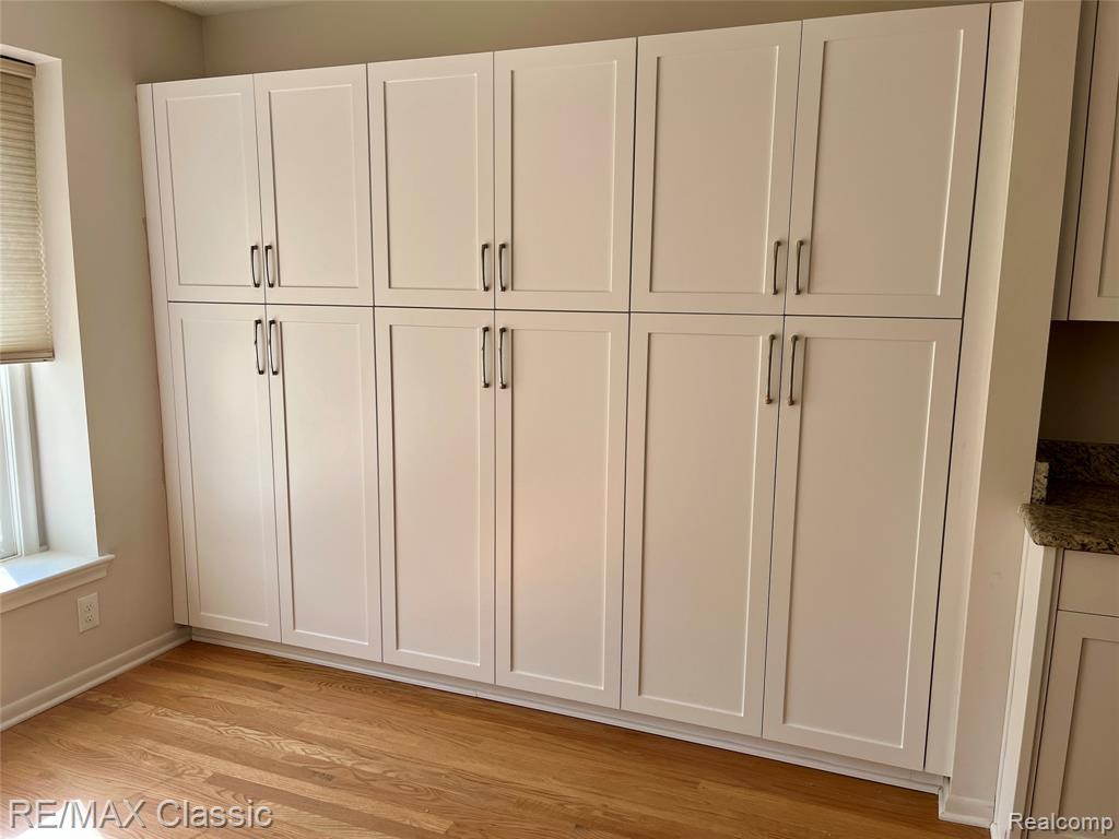7663 Danbury Circle, West Bloomfield, MI — Photo 9