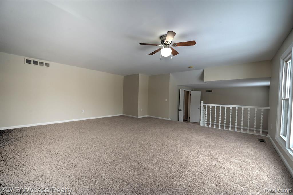 4238 STILL MEADOW Lane, West Bloomfield, MI 48323 — Photo 30