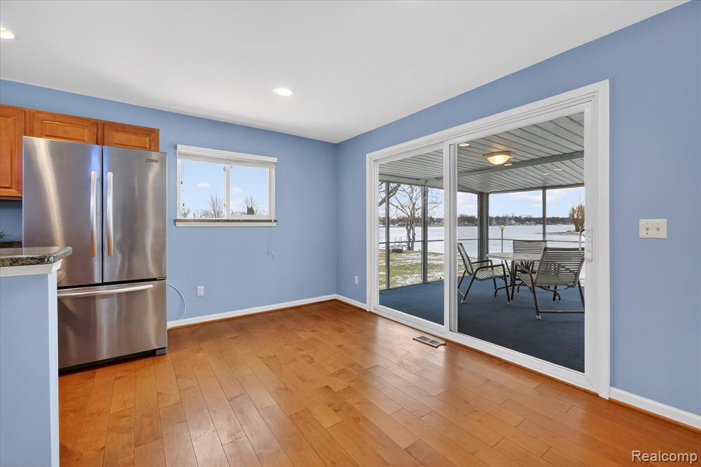 5124 Driftwood Drive, Commerce Twp, MI 48382 — Photo 14