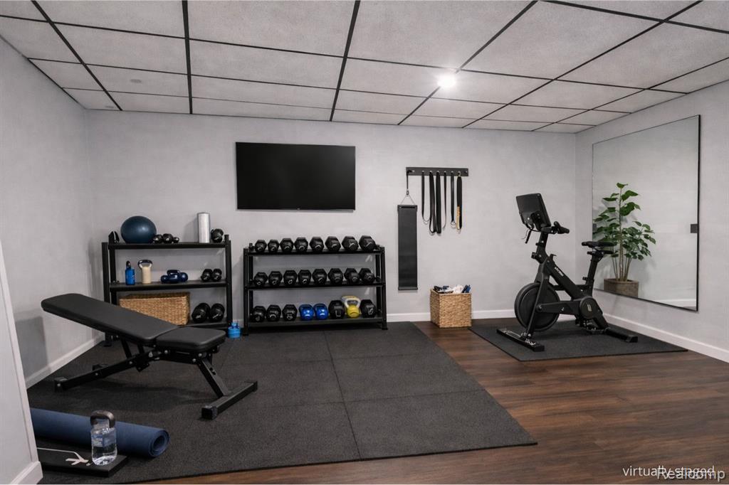 19585 Mariner Court, Northville, MI, 48167