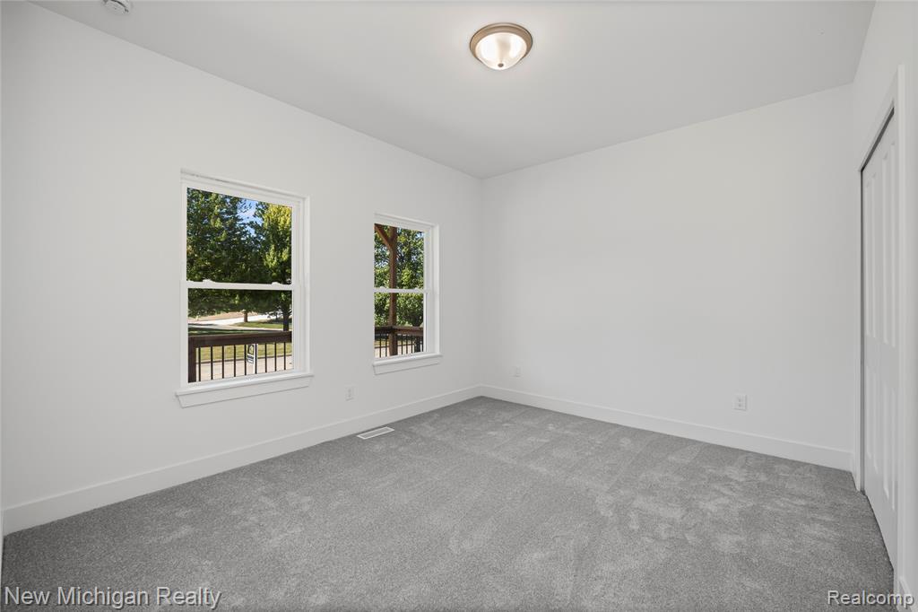 7448 Village Court, Davisburg, MI 48350 — Photo 22
