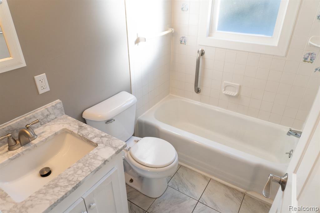4418 Brunswick Avenue, Flint, MI 48507 — Photo 23