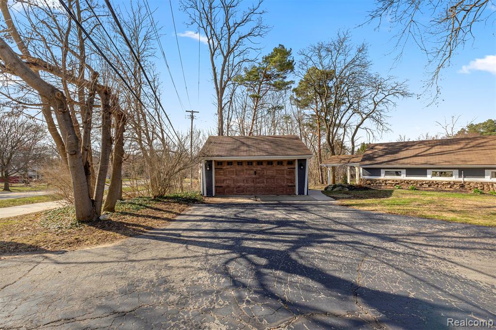 45401 W 9 Mile Road, Novi, MI — Photo 33