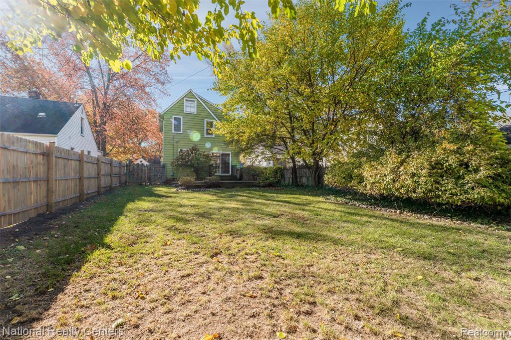 437 E Marshall Street, Ferndale, MI 48220 — Photo 22