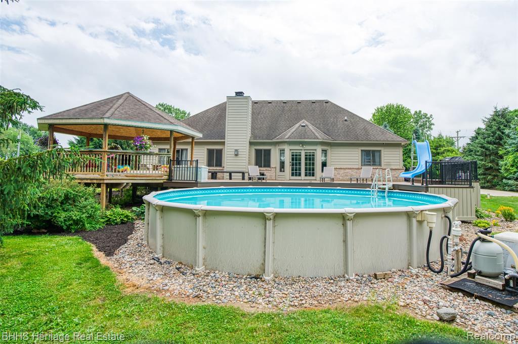 6952 Sharpe Road, Fowlerville, MI 48836 — Photo 47