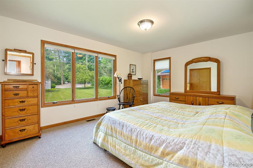 7636 THARP Drive, Whitmore Lake, MI 48189 — Photo 55
