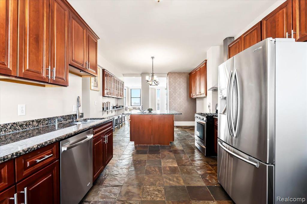 2900 E JEFFERSON Avenue S, 60-B8, Detroit, MI 48207 — Photo 17