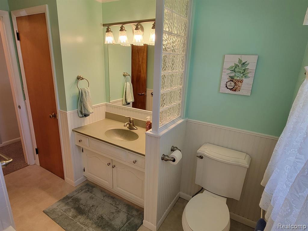 42 S FLOWER Street, Croswell, MI 48422 — Photo 8