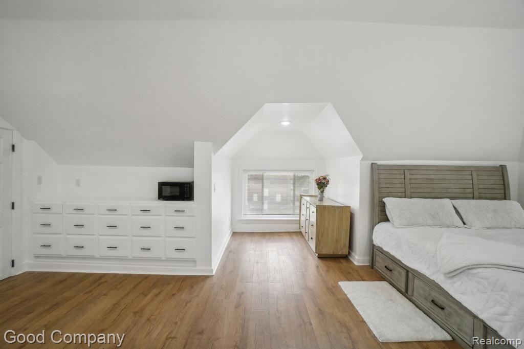 1645 CADILLAC Boulevard, Detroit, MI 48214 — Photo 31
