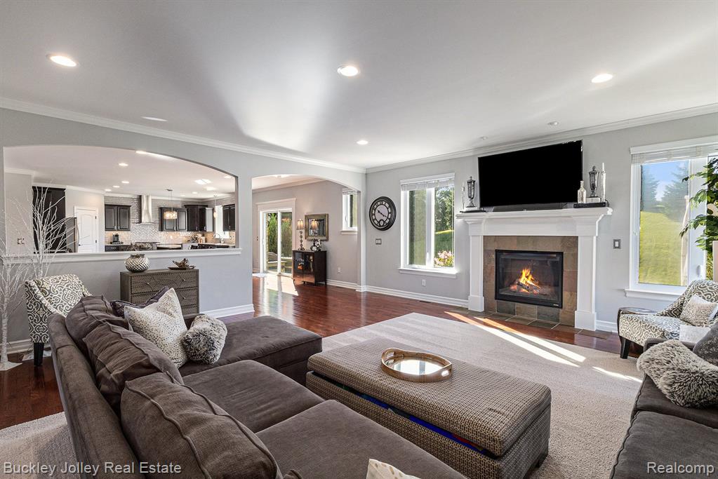 52689 TRAILWOOD Drive, South Lyon, MI 48178 — Photo 37