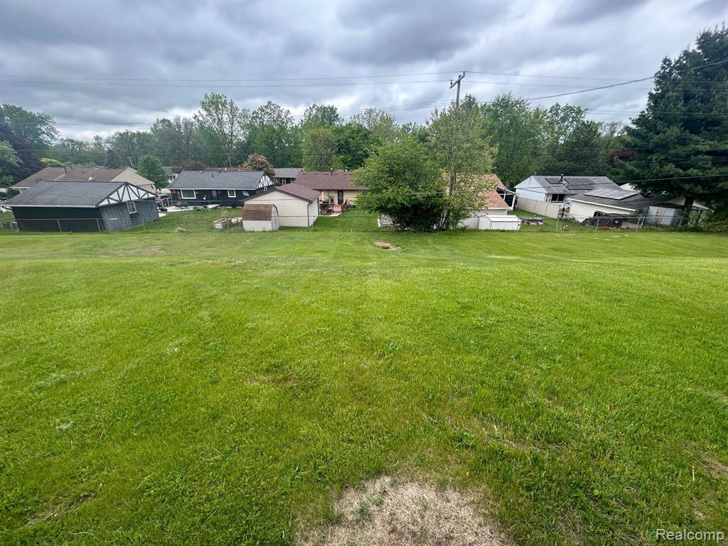 5272 VAN WINKLE Street, Brighton, MI 48116 — Photo 9