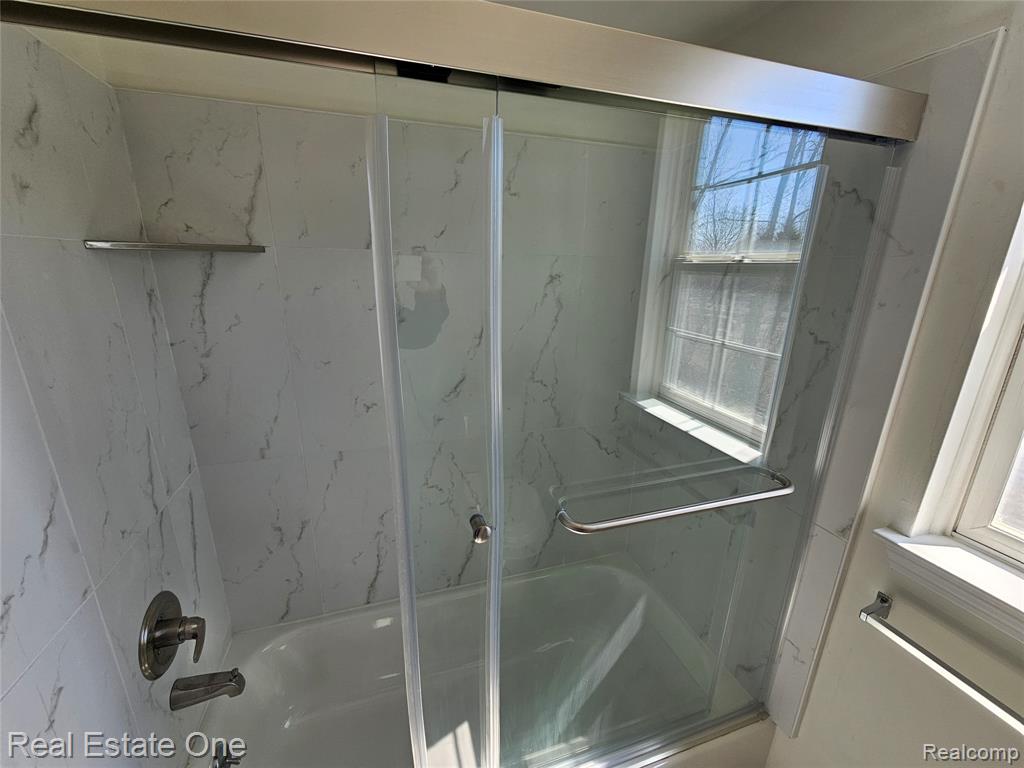 56401 Scotland Boulevard, Shelby Twp, MI 48316 — Photo 8