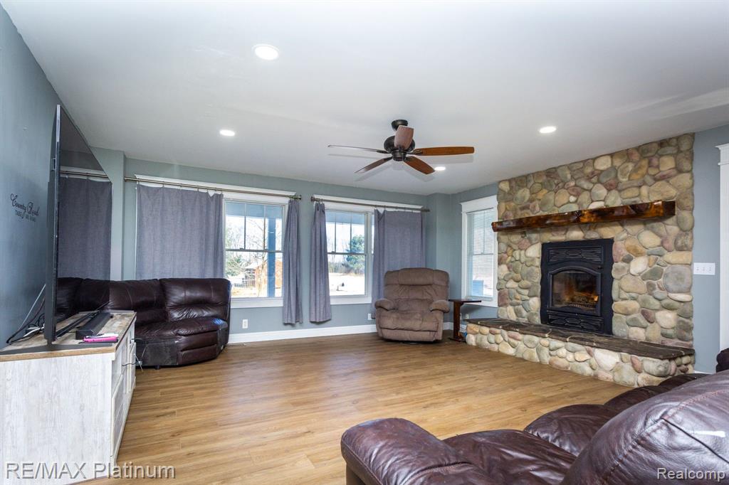 536 N CEDAR Road, Fowlerville, MI 48836 — Photo 8