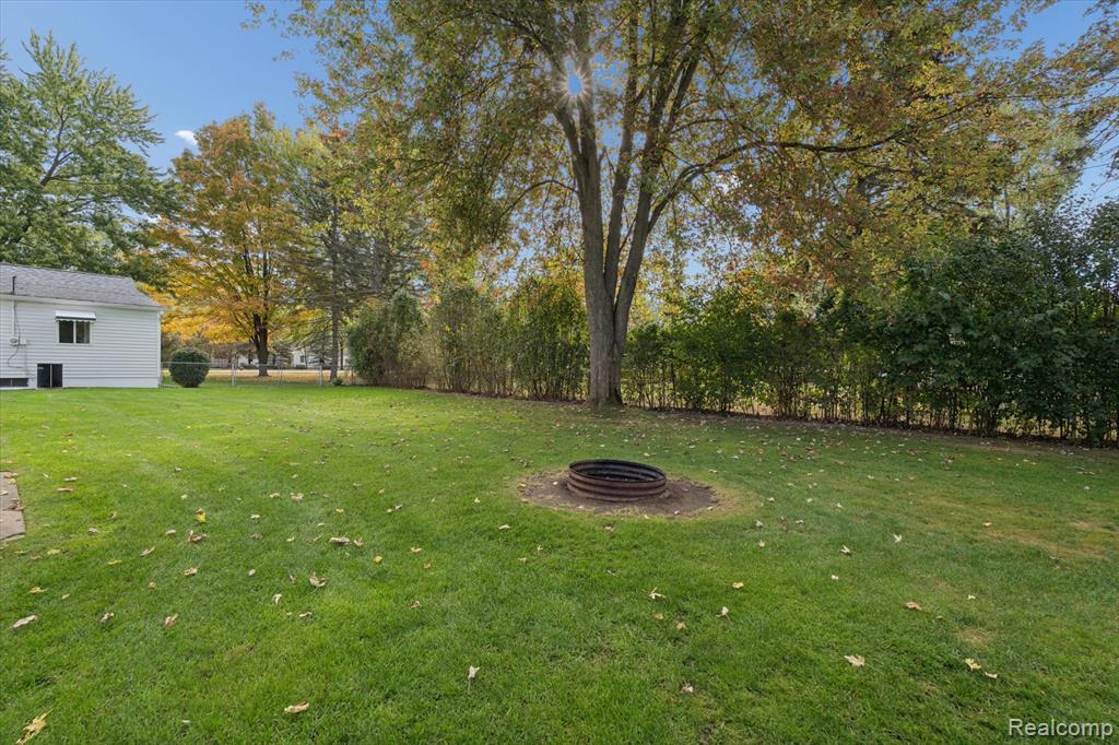5159 Sashabaw Road, Clarkston, MI — Photo 36