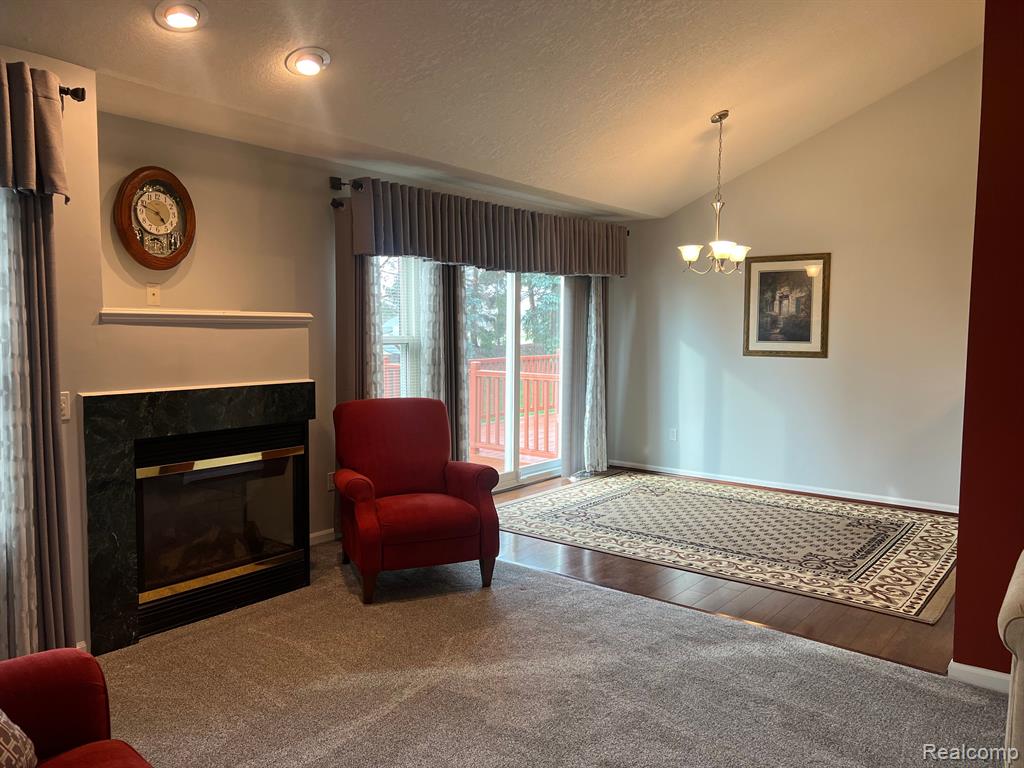 5546 PINEHURST Drive, 186, Trenton, MI 48183 — Photo 3