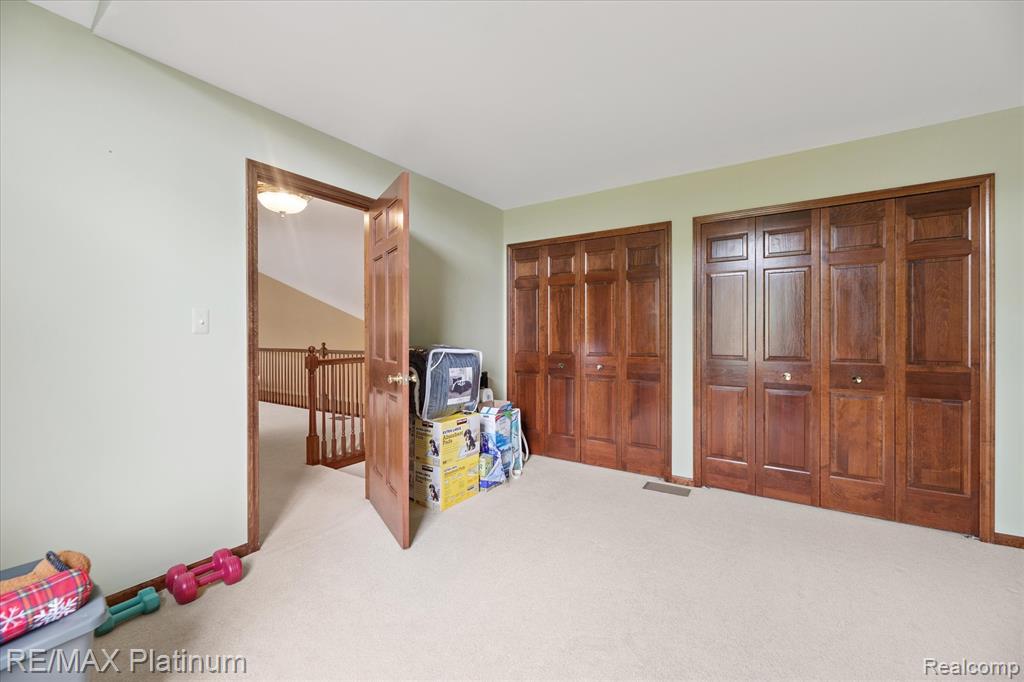 1025 Pinewood Court, Brighton, MI 48116 — Photo 20