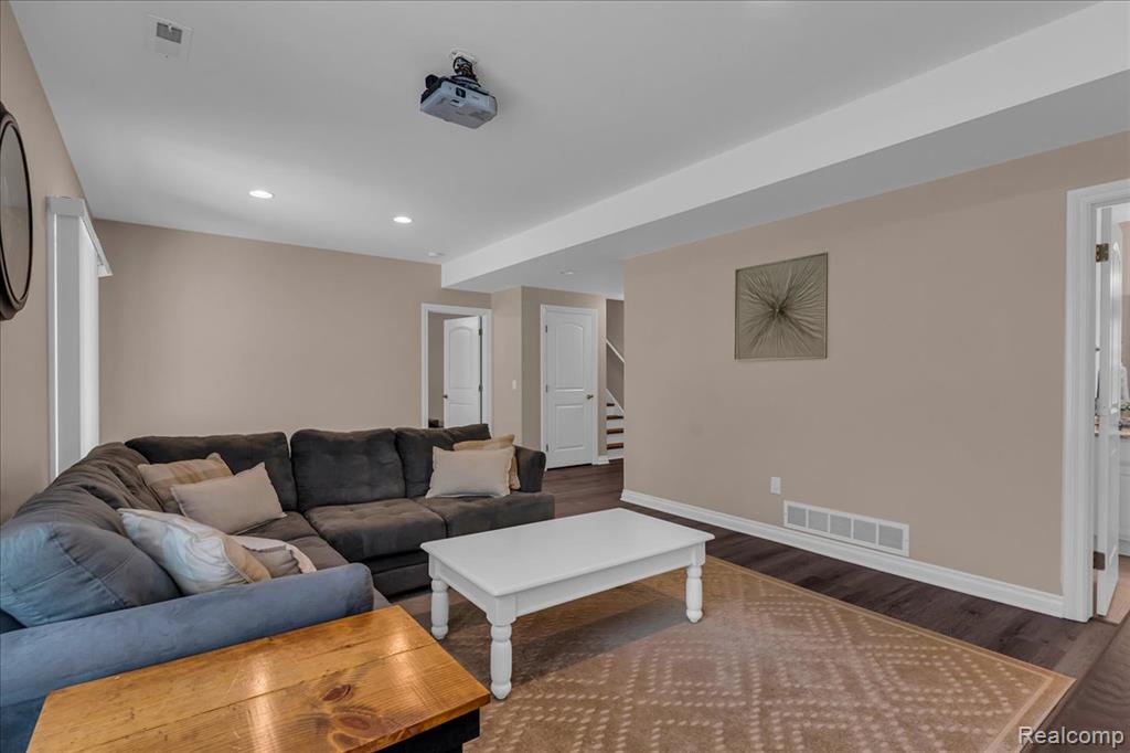 4142 Oak Street, Grand Blanc, MI 48439 — Photo 37