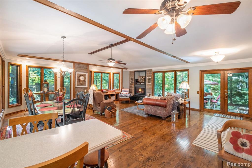 9246 YOUNG Drive, Swartz Creek, MI 48473 — Photo 14
