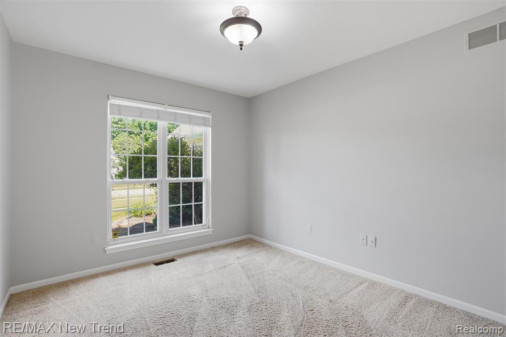 729 Akehurst Lane, White Lake, MI — Photo 25