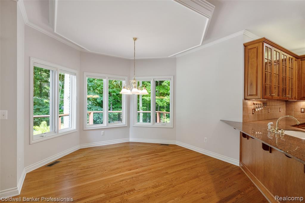 8661 DEERWOOD Road, Clarkston, MI 48348 — Photo 33