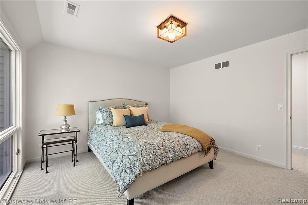 40 Scenic Oaks Drive N, Bloomfield Hills, MI 48304 — Photo 37