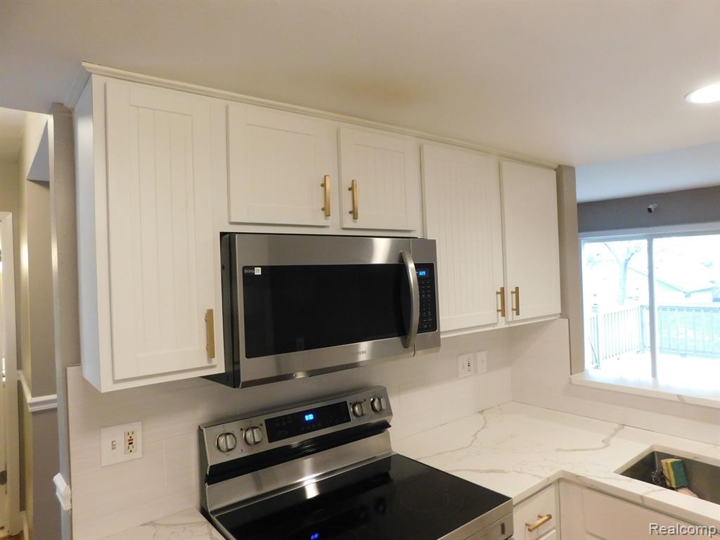 5606 DRAKE HOLLOW Drive W, West Bloomfield, MI — Photo 23