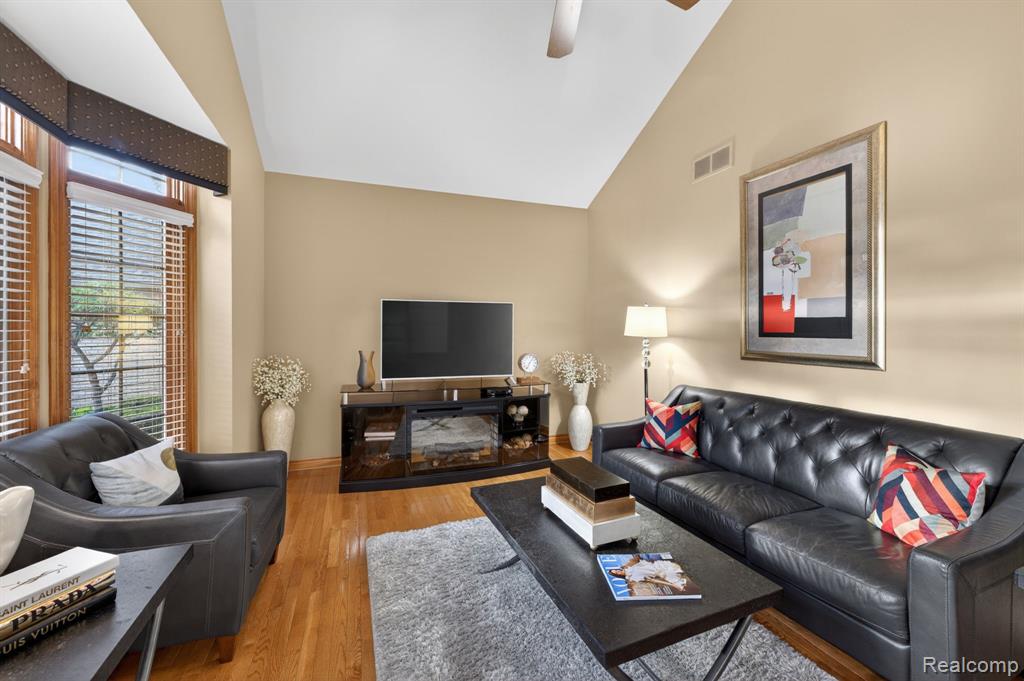 6554 Enclave Drive, Clarkston, MI 48348 — Photo 12