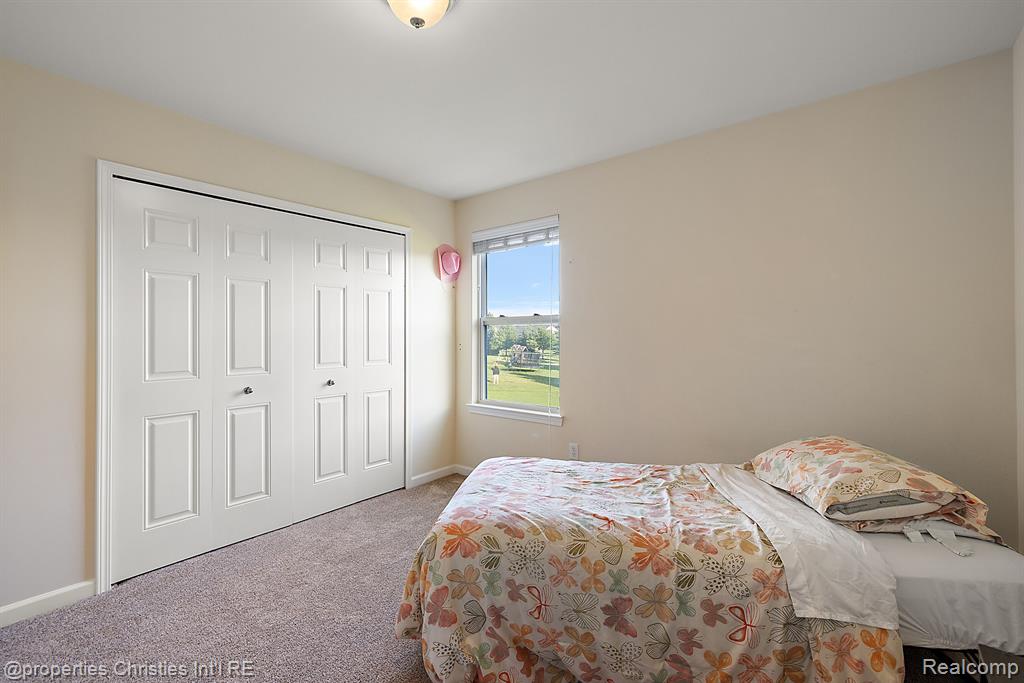 61171 SADDLECREEK Drive, South Lyon, MI 48178 — Photo 32