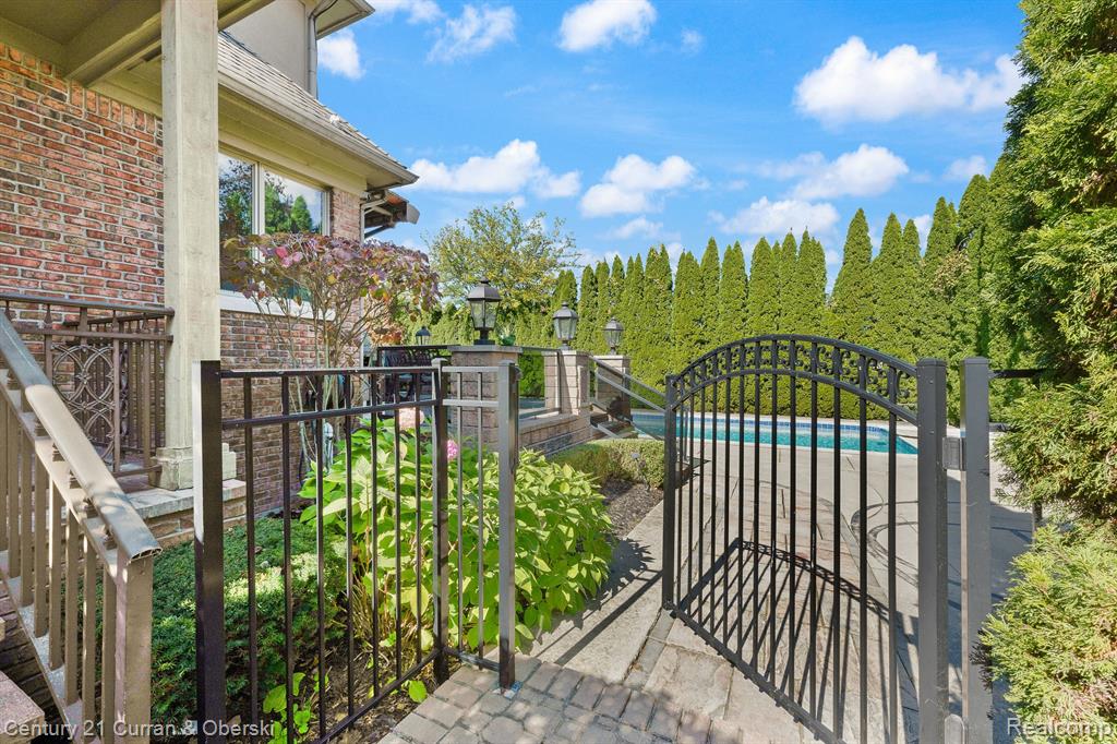 3 CABRI Lane, Dearborn Heights, MI 48127 — Photo 39