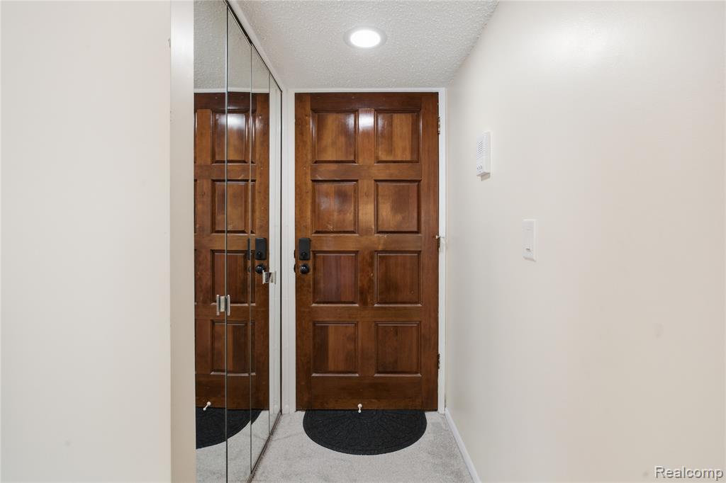 1695 Cliffs Landing, 302, Ypsilanti, MI 48198 — Photo 5