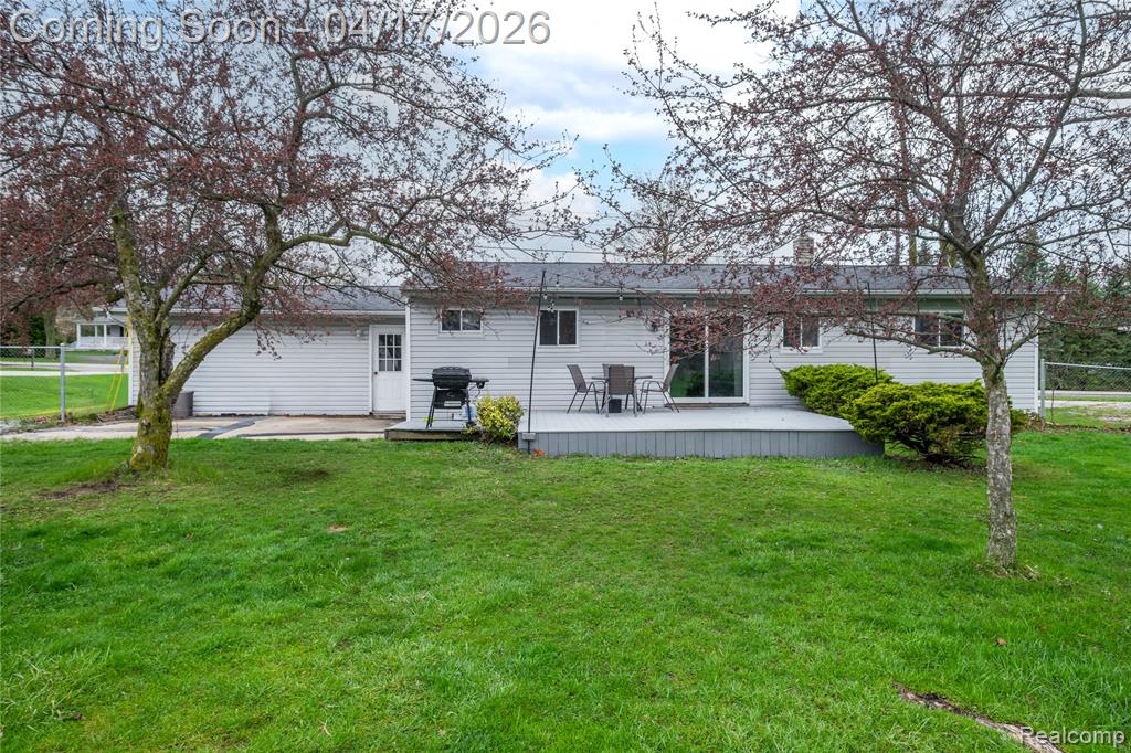 5395 Howe Road, Grand Blanc, MI 48439 — Photo 4